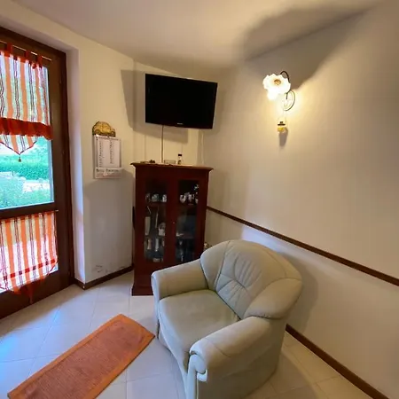 Apartment Adele Immerso Nella Natura San Francesco (Verona)